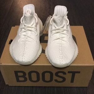 Yeezy Boost 350 triple white V2